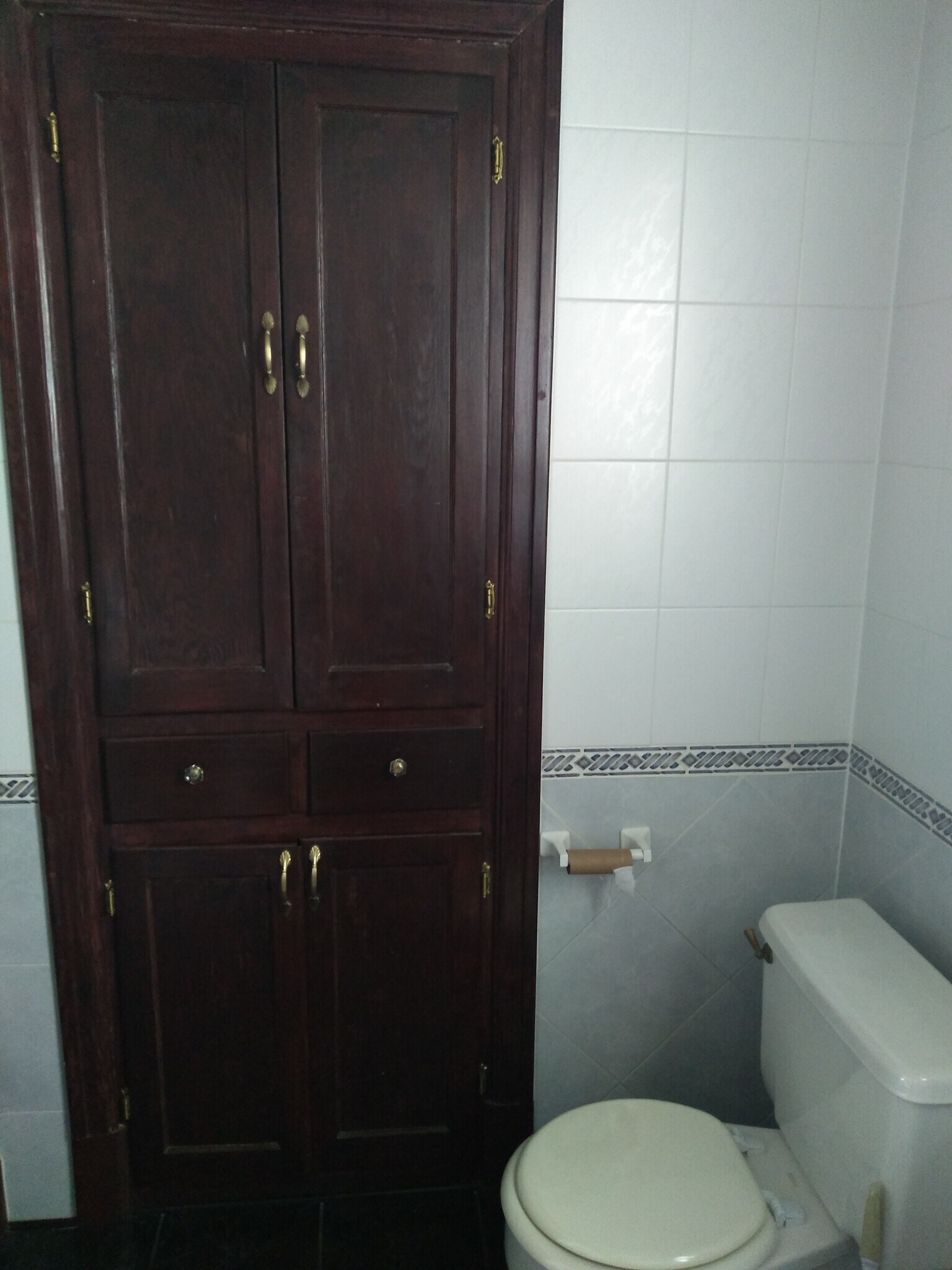 bathroom - 2144 East Dr