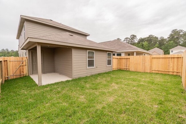 Building Photo - 520 Meadow Park Ln