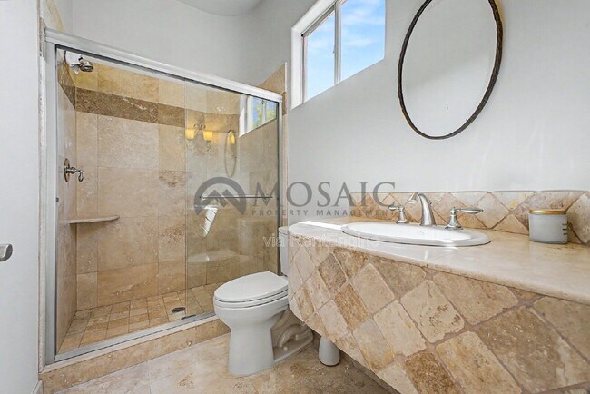 Building Photo - 14006 E Mark Ln