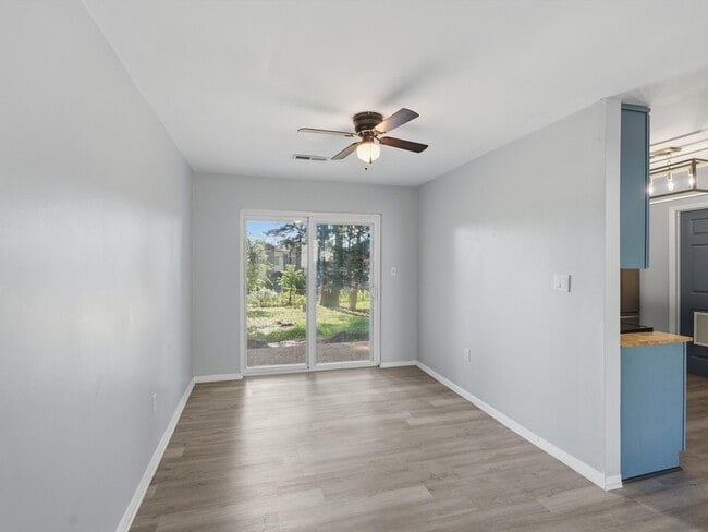 Building Photo - 308 Harolds Dr NW