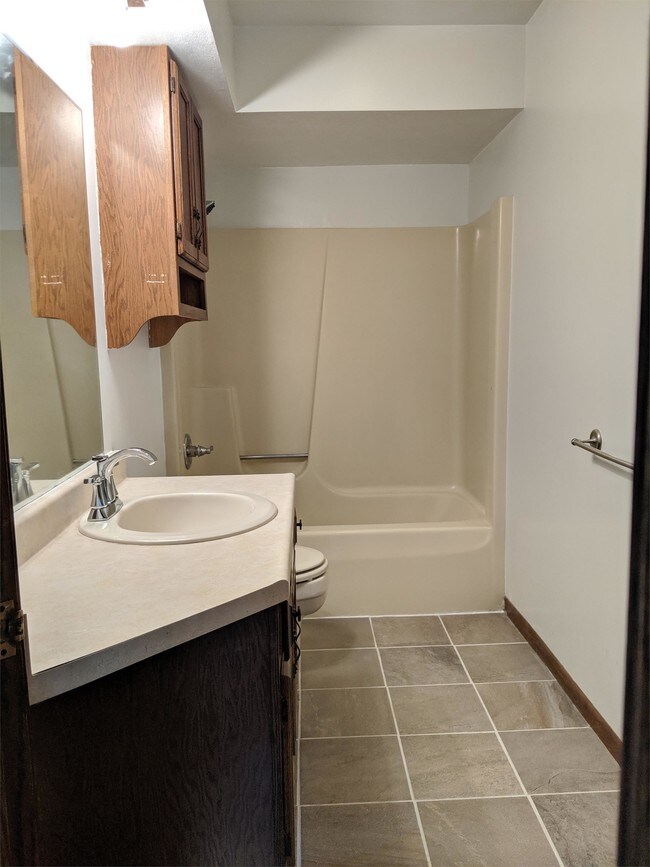 Building Photo - 5185 Cheney Dr