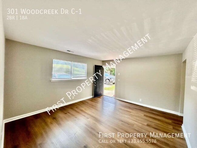 Building Photo - 301 Woodcreek Rd