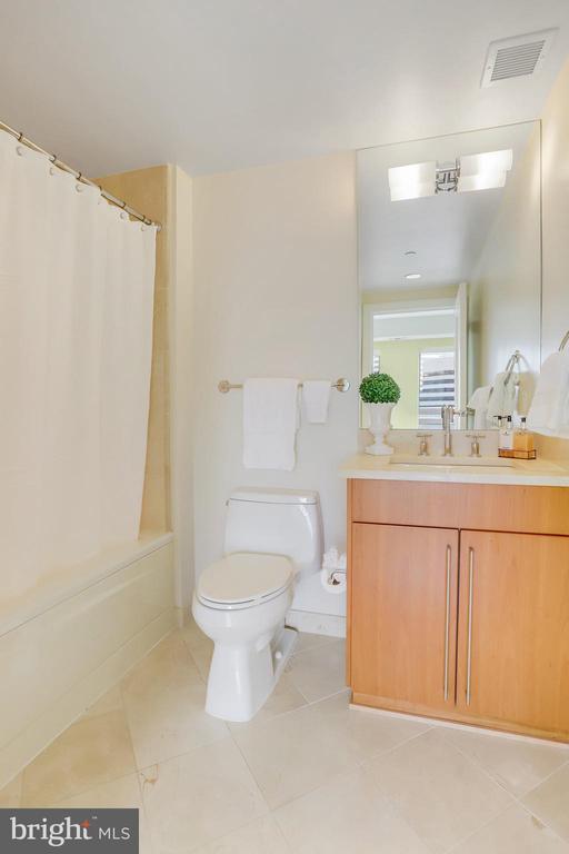 Building Photo - 1111 19th St N