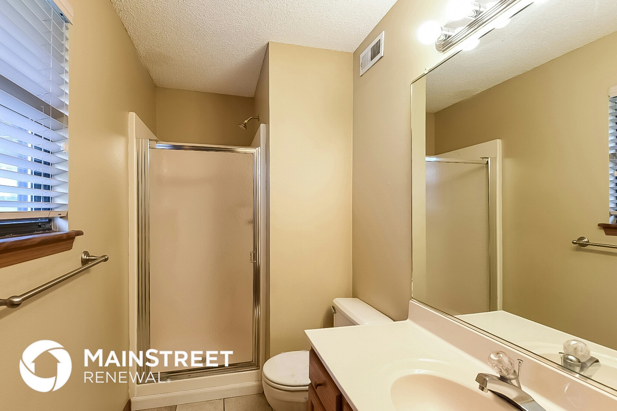 Building Photo - 2504 NW 8 St