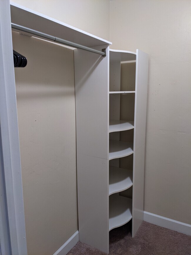 Master Closet3 - 237 SE 16th Ave