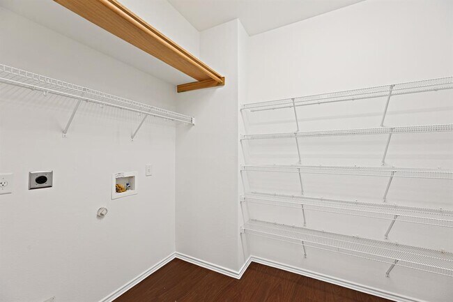 Building Photo - 3477 Flowstone Ln