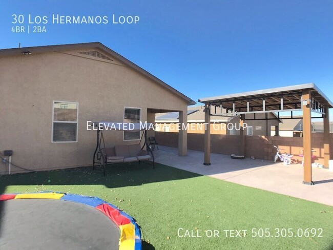 Building Photo - Spacious 4 Bedroom Los Lunas Home. Open la...