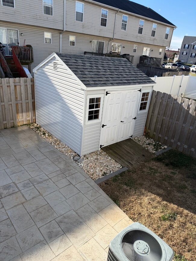 Building Photo - 517 Aidone Dr