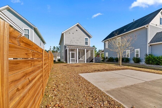 Building Photo - 313 Oak Bend St