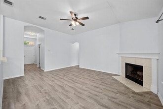 Building Photo - 3009 Hanstrom Ct