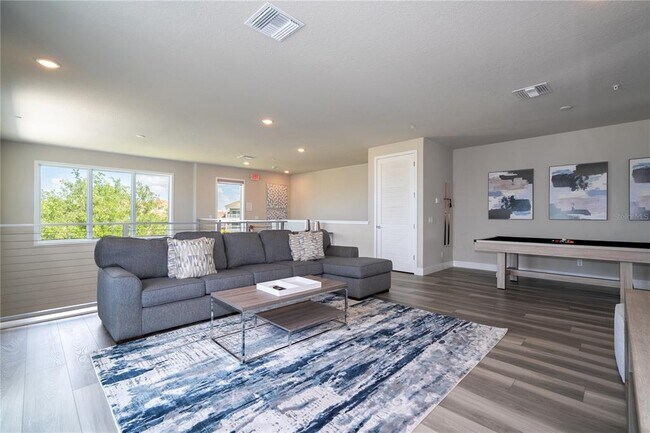 Building Photo - 7740 Sandy Ridge Dr