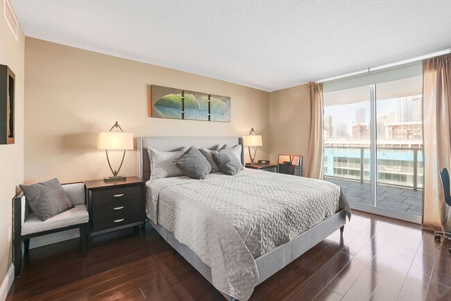 Building Photo - Brickell Avenue Water View