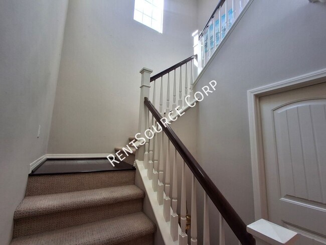 Building Photo - 24355 Verdugo Cir