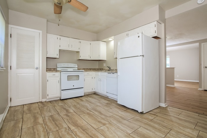 Building Photo - 9154 Zoellner Dr