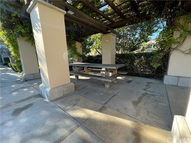 Building Photo - 36 Calypso