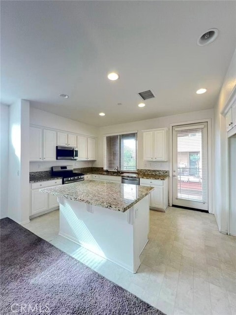 Building Photo - 422 W Rte 66