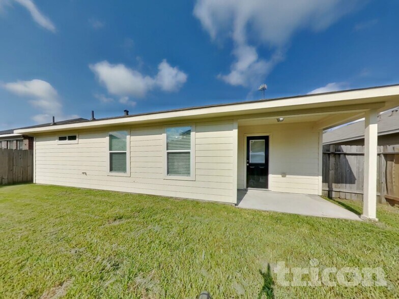 Building Photo - 12030 Green Bluff Ct