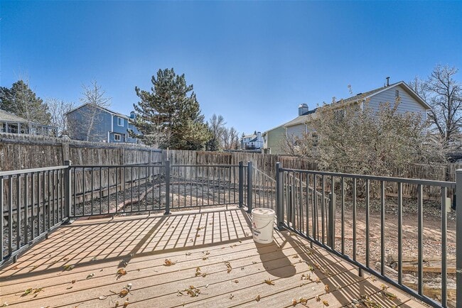 Building Photo - 5701 N Wagonwheel Trail