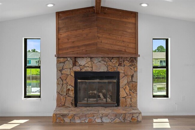 Building Photo - 9910 Island Harbor Dr