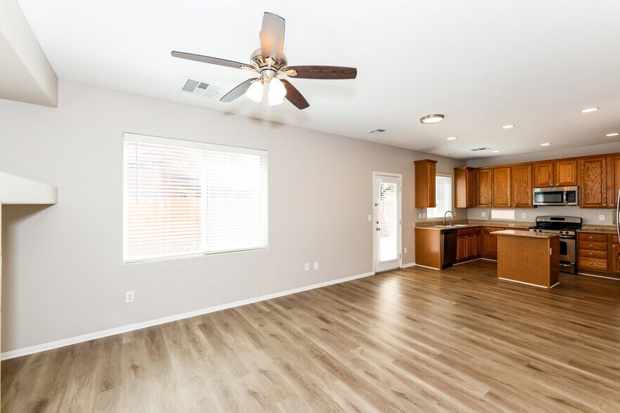 Building Photo - 643 Calamus Palm Pl