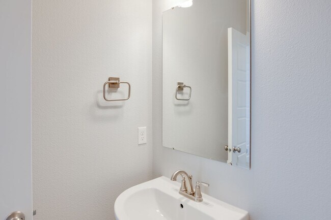 Building Photo - Beautiful, Brand New 3 Bedroom Townhome Available!