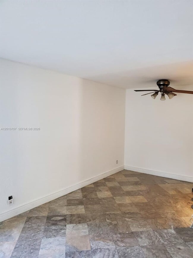 Building Photo - 3015 NW 118th Dr