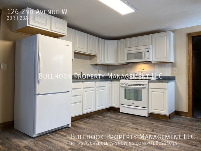 Building Photo - 126 2nd Ave W