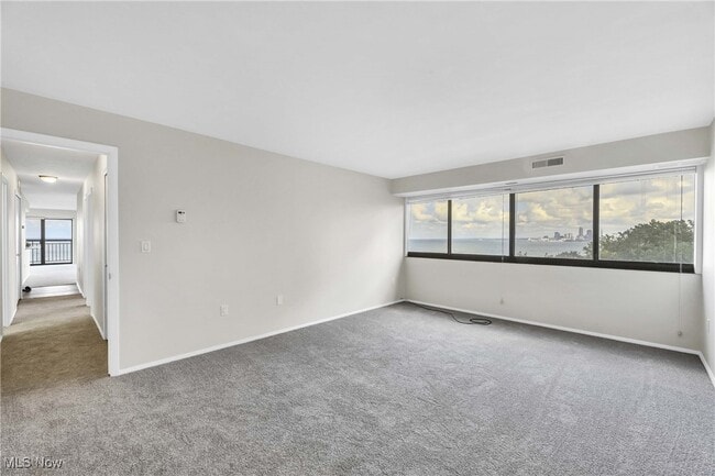 Building Photo - 12550 Lake Ave