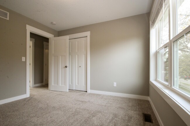 Building Photo - 2700 Dorman Ave