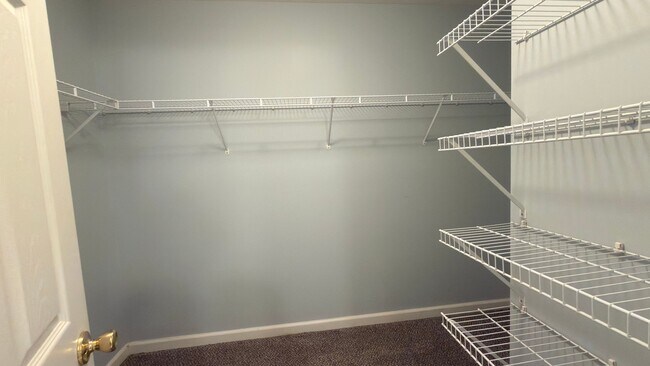 Building Photo - 3221 Kildaire Dr