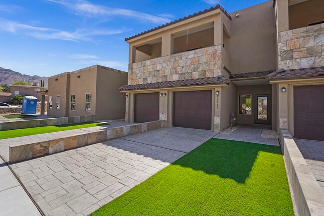 Building Photo - 6315 Escondido Dr