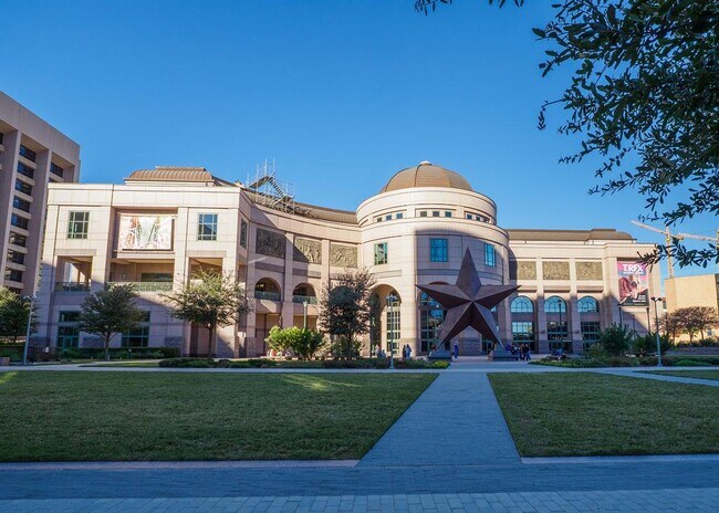 Building Photo - 908 Nueces St