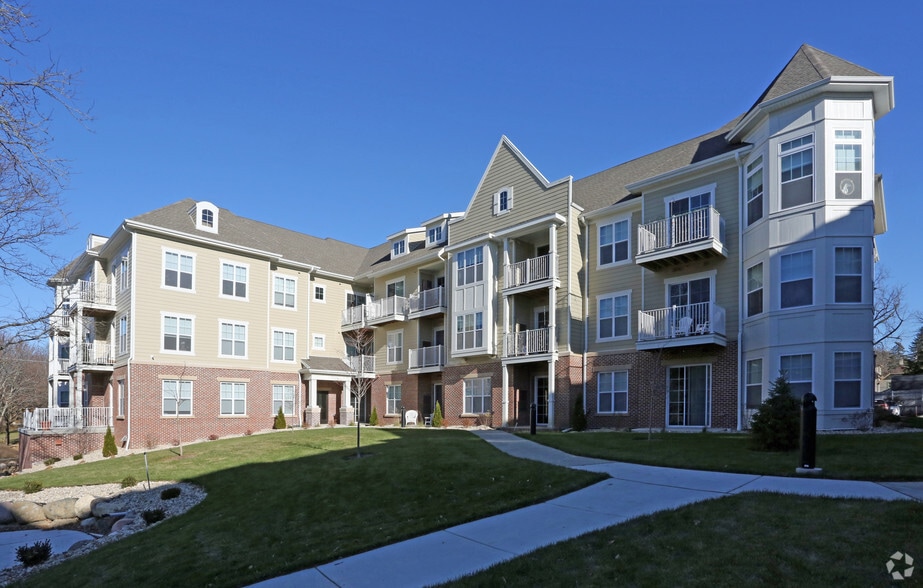 Hartland Riverwalk Apartments 208 E Capitol Dr Hartland WI 53029