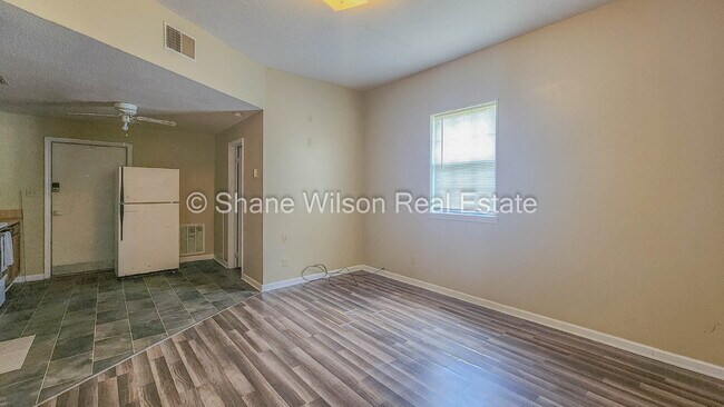 Building Photo - "Cozy Retreat in Chattanooga!"