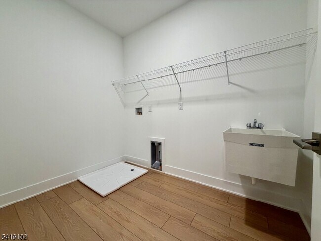 Building Photo - 26 Arowana Rd