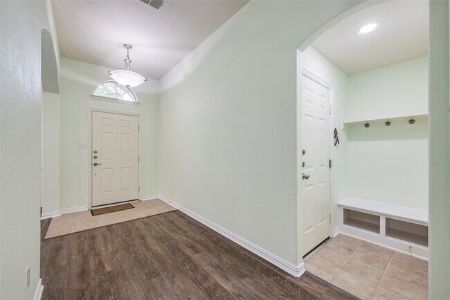 Building Photo - 12305 Durango Root Dr
