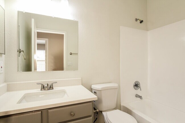 Building Photo - 16766 W Taylor St