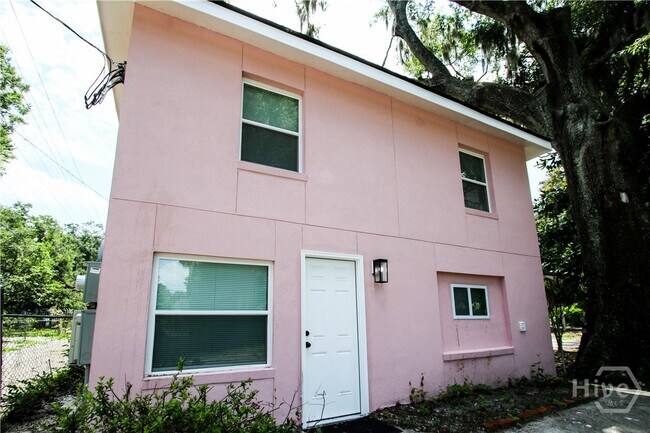 Building Photo - 1904 E 51st St