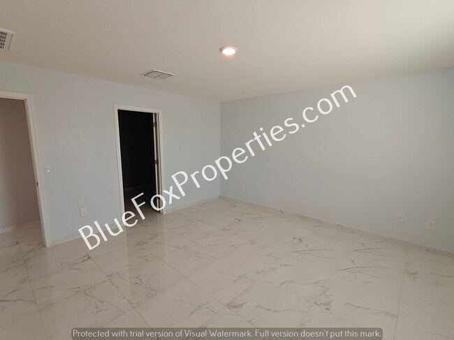 Building Photo - 5974 S Tappen Dr