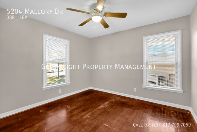 Building Photo - 5204 Mallory Dr