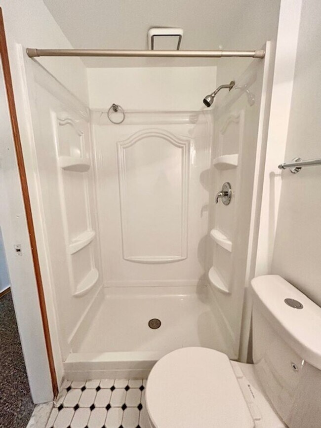 Building Photo - 9 Long Green Ct