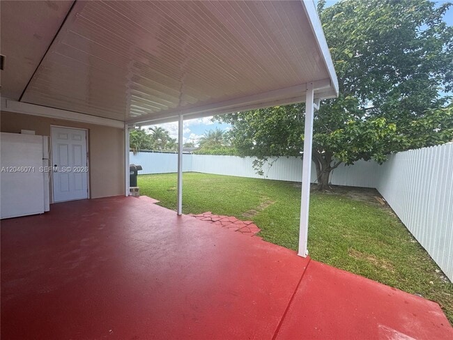 Building Photo - 3810 SW 89th Ave