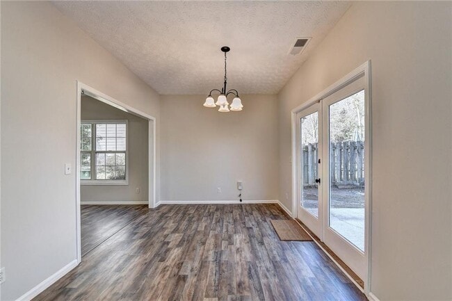 Building Photo - 3290 Serenade Ct