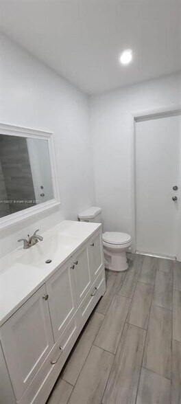 Building Photo - 2190 NW 87th Ln