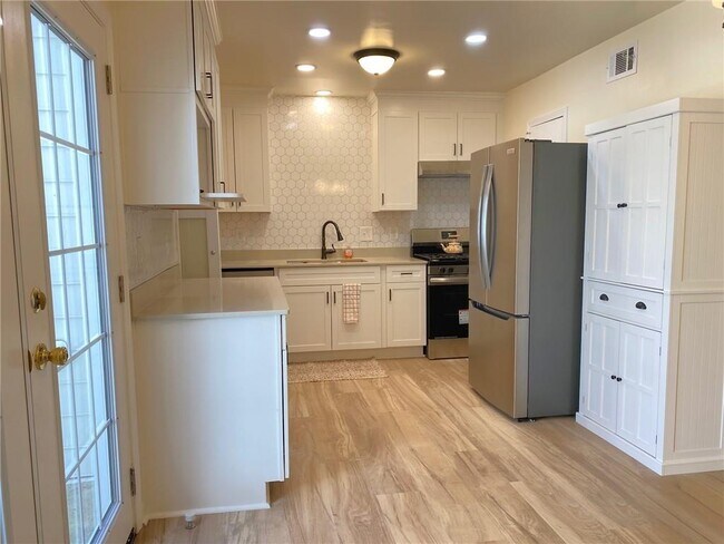 Building Photo - 2264 Salt Springs Pl