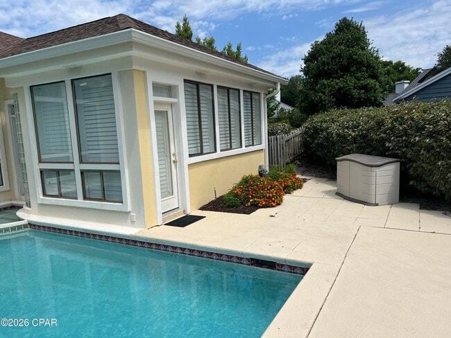 Building Photo - 631 Amberjack Dr