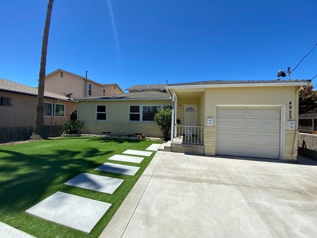 Primary Photo - Huge 6BD/3BA on 63rd! (Lease out, pending ...