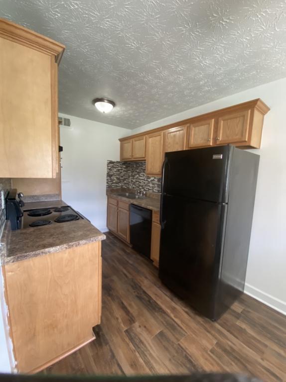 Building Photo - 2001 Rockford Ln