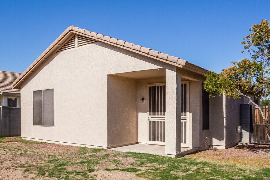Building Photo - 6601 W Lawrence Ln