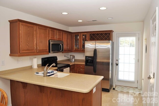 Building Photo - 1889 Sandal Brook Rd